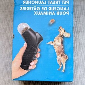 Pet Treat Launcher in Black